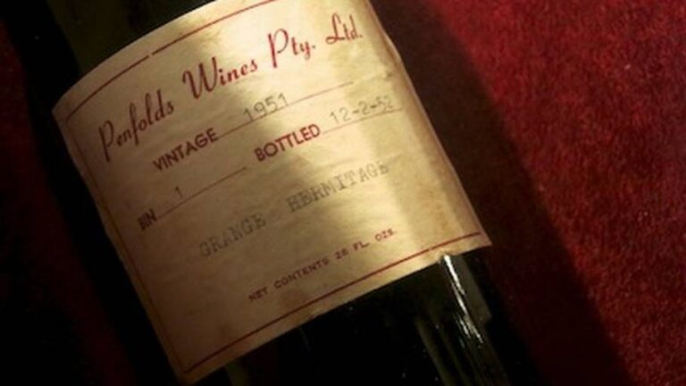 En flaske australsk vin solgt for 700.000 kr.