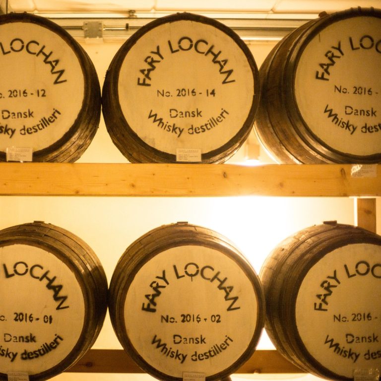 Første danske 12-års whisky frigives