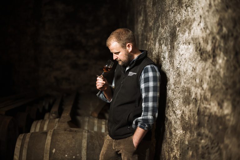 Adam Hannett bliver officielt Master Blender hos Bruichladdich