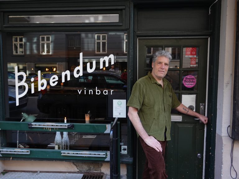 Københavns første vinbare fylder 25 år.